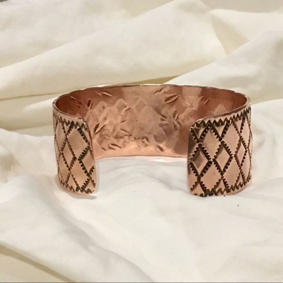Vintage Diamond Etched Copper Cuff Bracelet - Picture 5 of 8